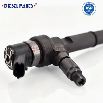 Common Rail Fuel Injector 0 445 110 141   for  Nissan Vauxhall 2.5